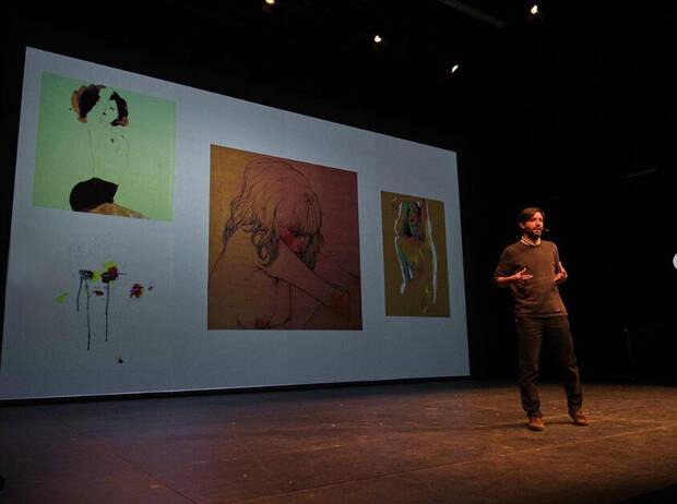 Roset hablando sobre 'Gris' en Latent Fest.