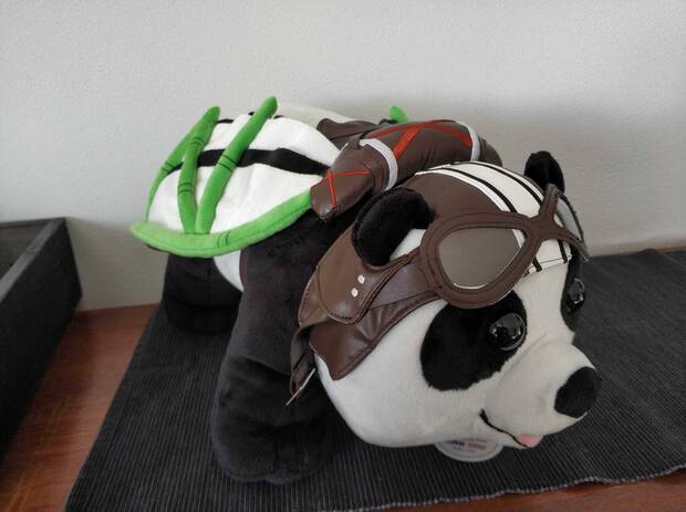 Captain Bamboo, para 'Dota 2', ha protagonizado cosplays y hasta se han comercializado peluches.