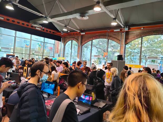 Nada más abrir las puertas el sábado ya había bastante público.