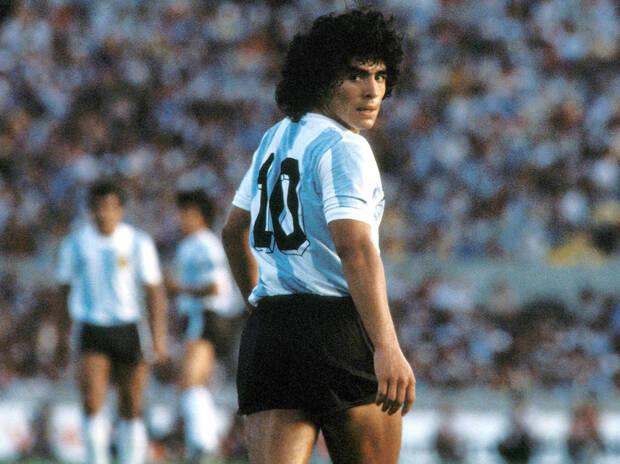 Diego Armando Maradona con Argentina