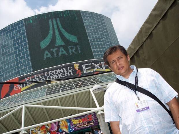 Sanz a la entrada del E3 en 2005.