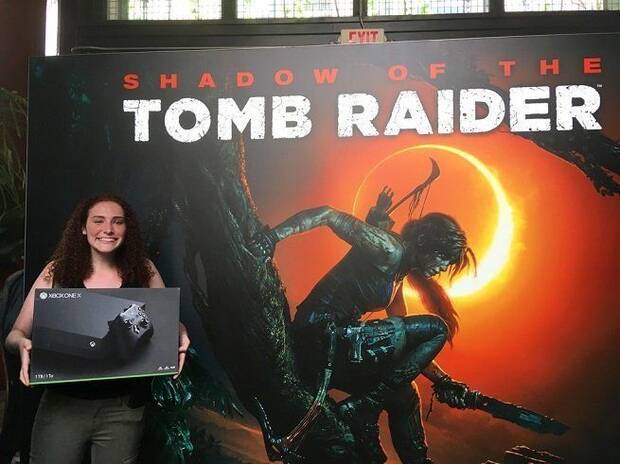 Una fan de Tomb Raider gana una Xbox One X tras comerse un ciempiés Imagen 2