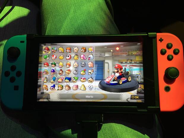 Mario Kart 8 Deluxe se ve fantásticamente bien en la pantalla de Switch.