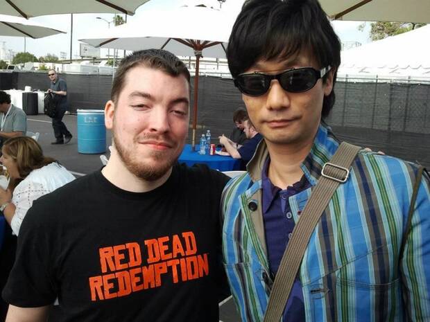 González con Hideo Kojima en el E3 de 2012.