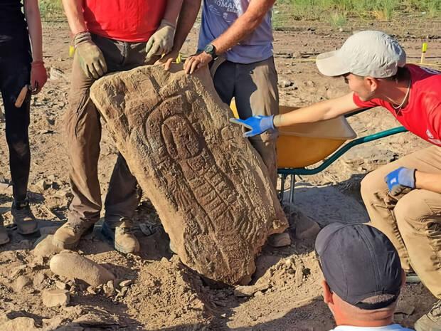 La estela hallada por el equipo de Marta D�az-Guardamino (Grupo de investigaci�n Atlas)