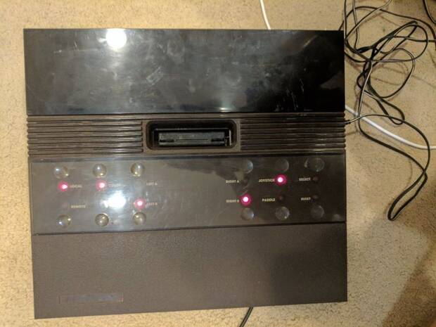 Los LED y los botones táctiles le daban un acabado muy modernos en el 81.