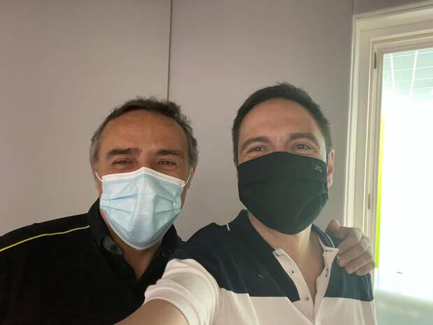 En el estudio de grabación con Lorenzo Beteta, actor de doblaje de Aiden Pierce en 'Watch Dogs' y de Joel en 'The Last of Us', entre otros personajes.