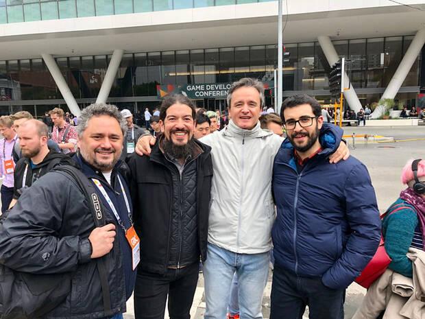 De izquierda a derecha: Curro Rueda, Luis Segovia (Director de Desarrollo de negocio de VIVA), Quique Tapias (Accionista de Viva) y Jesús Bartus, en el GDC 2019.