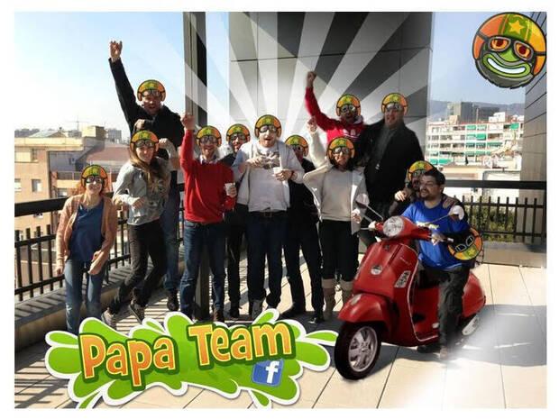 'Papa Pear Saga Facebook', foto del equipo tras el lanzamiento.