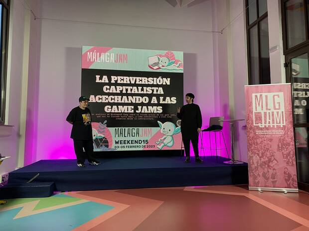 Lu de Castro (a la izquierda) e Ivn Papiol (derecha) impartieron una charla en la Malaga Jam 2023.