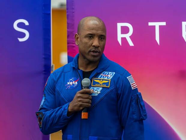 Victor Glover