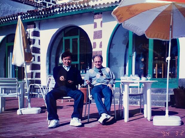 Ota y Pastor en un viaje a Canarias.