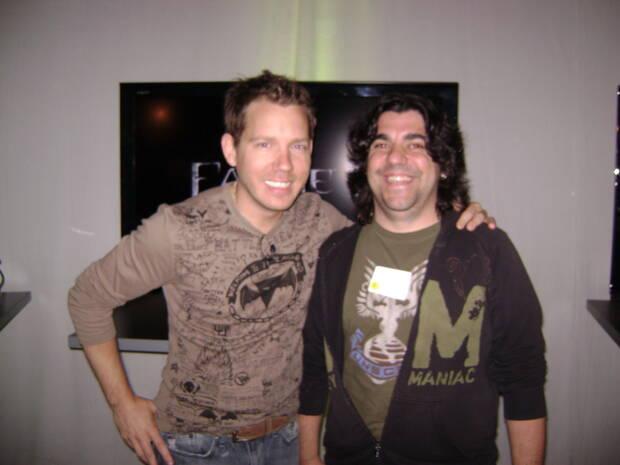 Maeso con Cliff Bleszinski, autor de 'Gears of War'.