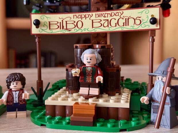 Fiesta de cumpleaños de Bilbo en LEGO