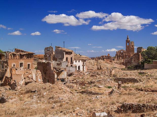 Vista de las ruinas del pueblo viejo de Belchite