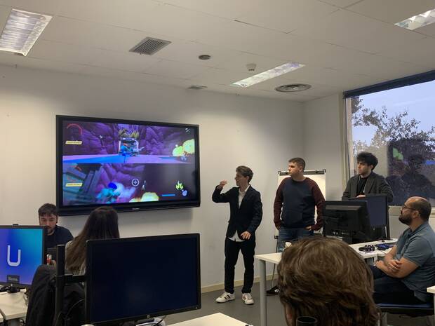 Los alumnos de Blinkshot muestran cómo avanza 'Bugs n' Guns'.