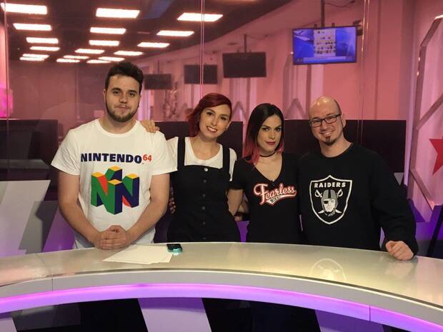 Parte del equipo de Non Stop Gaming. De izquierda a derecha: Fabio Rodrguez, Lara Smirnova, Karen Hernndez y Dani Mateo.