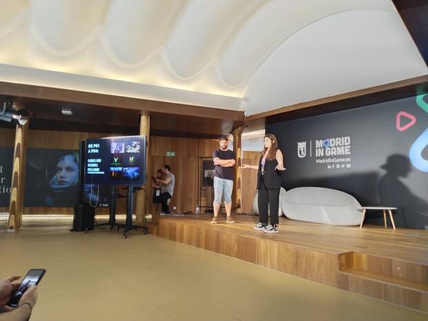 Un momento de la chalar de Rocío Valentín y Gonzalo de Francisco en Retroworld el 17 de junio de este año.