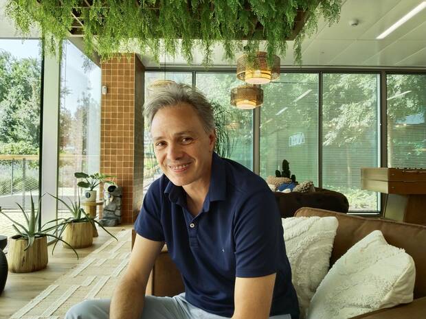 Jorge Huguet en la nueva sede de PlayStation en España después de realizar esta entrevista.