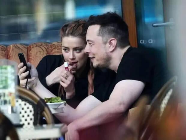 Elon Musk y Amber Heard
