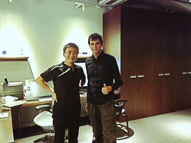 García Navarro con Kazunori Yamauchi (Gran Turismo) en 2013.