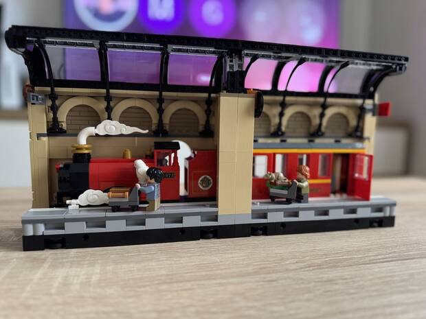 LEGO Harry Potter Book Nook