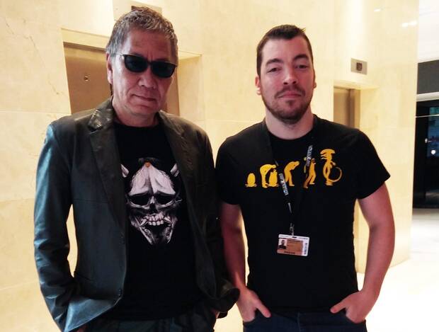 González asiste por su trabajo a numerosos eventos de cine. En la imagen, en el festival de Sitges con el director Takashi Miike ('13 asesinos').