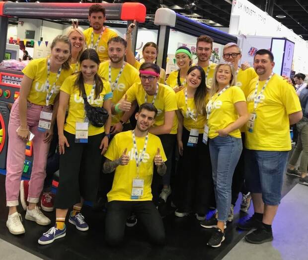 Marina D�ez como voluntaria del stand de UKIE en Gamescom 2019.
