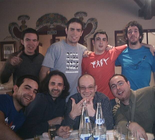 El equipo de QA de 'Commandos: Strike Force' en 2005.