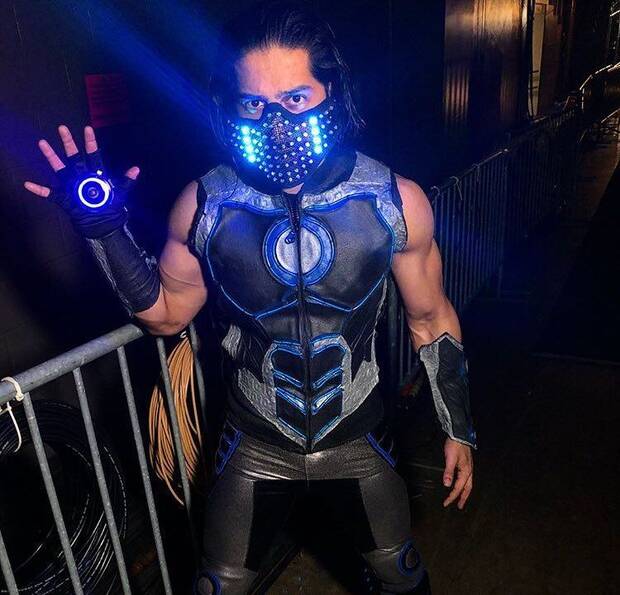 Mustafa Ali luch en Wrestlemania 34 con un disfraz de Sub-Zero Imagen 2