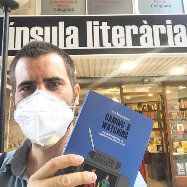 El libro 'Gaming & Watching' re publicó en la colección de la librería Ínsula Literària de Palma. Es una recopilación de los textos de Navarro como crítico y divulgador.