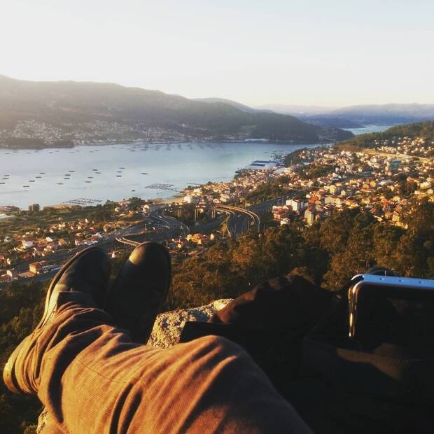 Sampedro capturando un timelapse en Vigo, 'disfrutando de trabajar remotamente desde Galicia', dice.