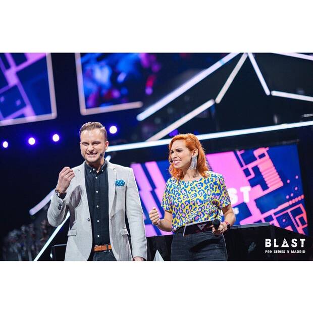 Smirnova presentando la Blast Pro Series de Madrid en el Madrid Arena.