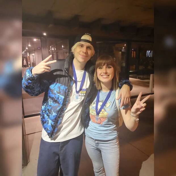 Hika junto a Rubius en una imagen tomada unos cinco meses después de la de Ibai. 'Ahí no estaba bien del todo, pero empezaba a remontar', afirma.