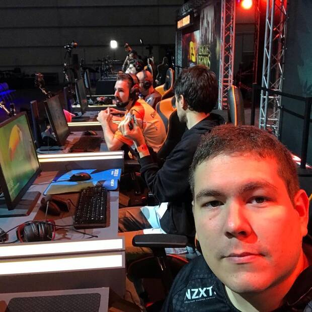 Medina a punto de empezar un torneo benéfico de 'League of Legends' organizado por Ibai Llanos.