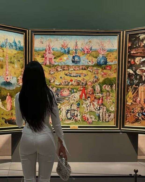 Dua Lipa en el Prado
