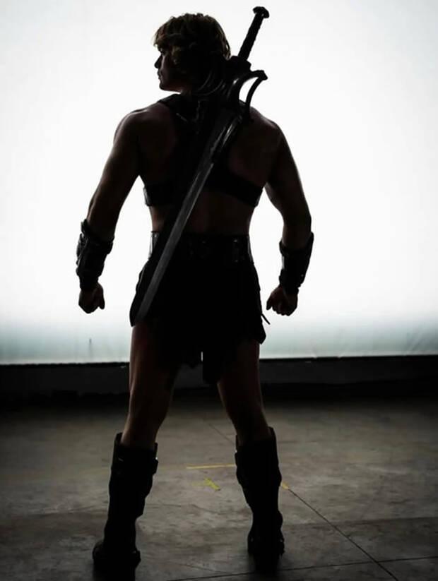 Nicholas Galitzine como He-Man 