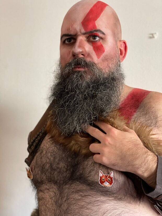 Hace unos meses la maquilladora Leyre Benito convirtió a Pazos en Kratos.