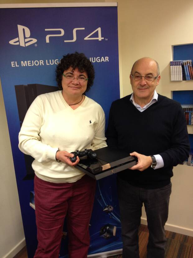 Herranz con James Armstrong, vicepresidente sénior del sur de Europa y consejero delegado para España y Portugal de Sony Computer Entertainment Europe, en el lanzamiento de PS4.
