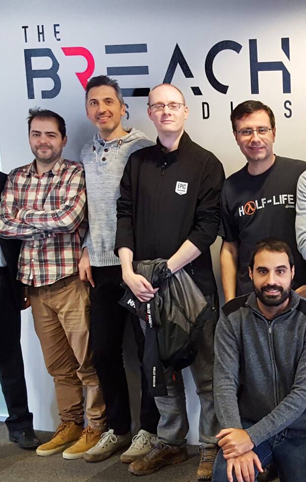 Guerrero y Ferrán Puntí (a la derecha de la imagen) con el Epic Team.