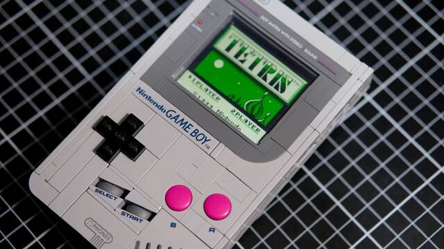 Una modder convierte la Game Boy de LEGO en una consola totalmente funcional