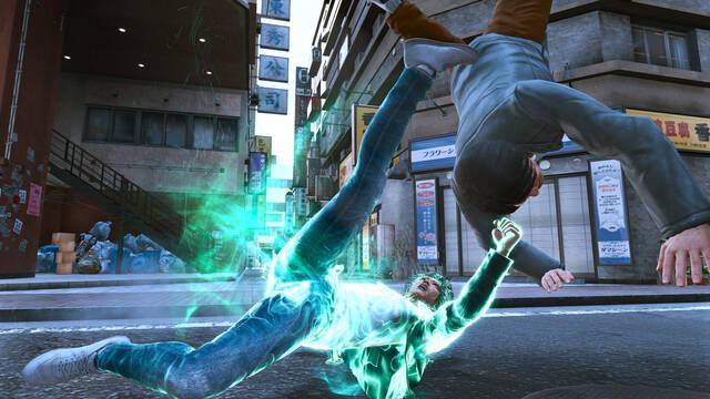 Lost Judgment gameplay combate parkour