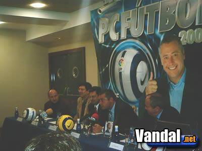 PC F�tbol 2005 se presenta en Espa�a; entrevista