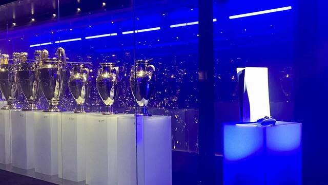 PS5 se cuela en la sala de trofeos del Real Madrid.
