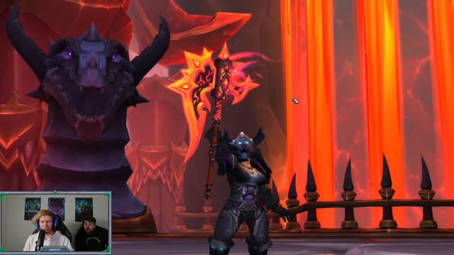 Un jugador ya sostiene el hacha legendaria Fyr'alath de World of Warcraft y revela su potencia