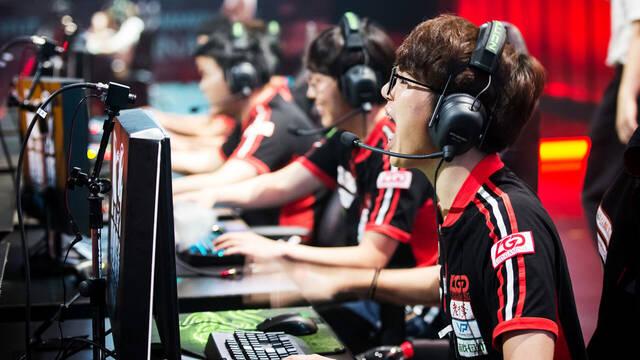 La generaci�n Z quiere que los 'esports' se ense�en en el colegio y el 40 % ya piensa en trabajar en videojuegos.