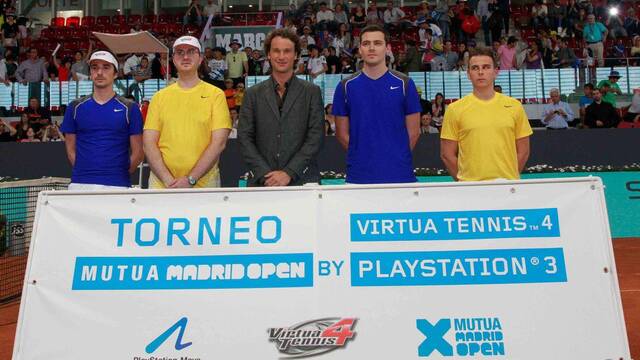 Carlos Moy� asisti� a la final del torneo de Virtua Tennis 4