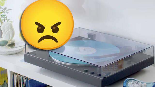 Sony promociona un tocadiscos y enfada a los fans de PlayStation que defienden el formato físico