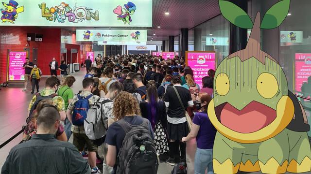 Varias personas se quejan por las largas colas del Pokémon Center de Londres