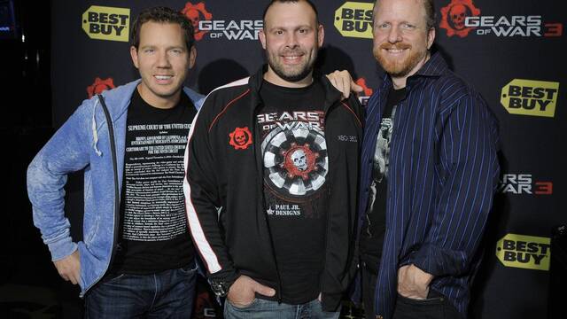 20.000 tiendas de todo el mundo abrieron de noche para vender Gears of War 3